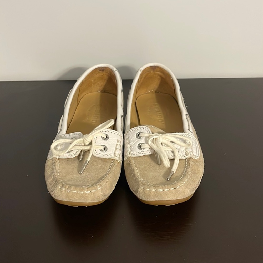 Sebago Docksides Women's 8 M Casual Boat Shoes Leather Tan White Loafers